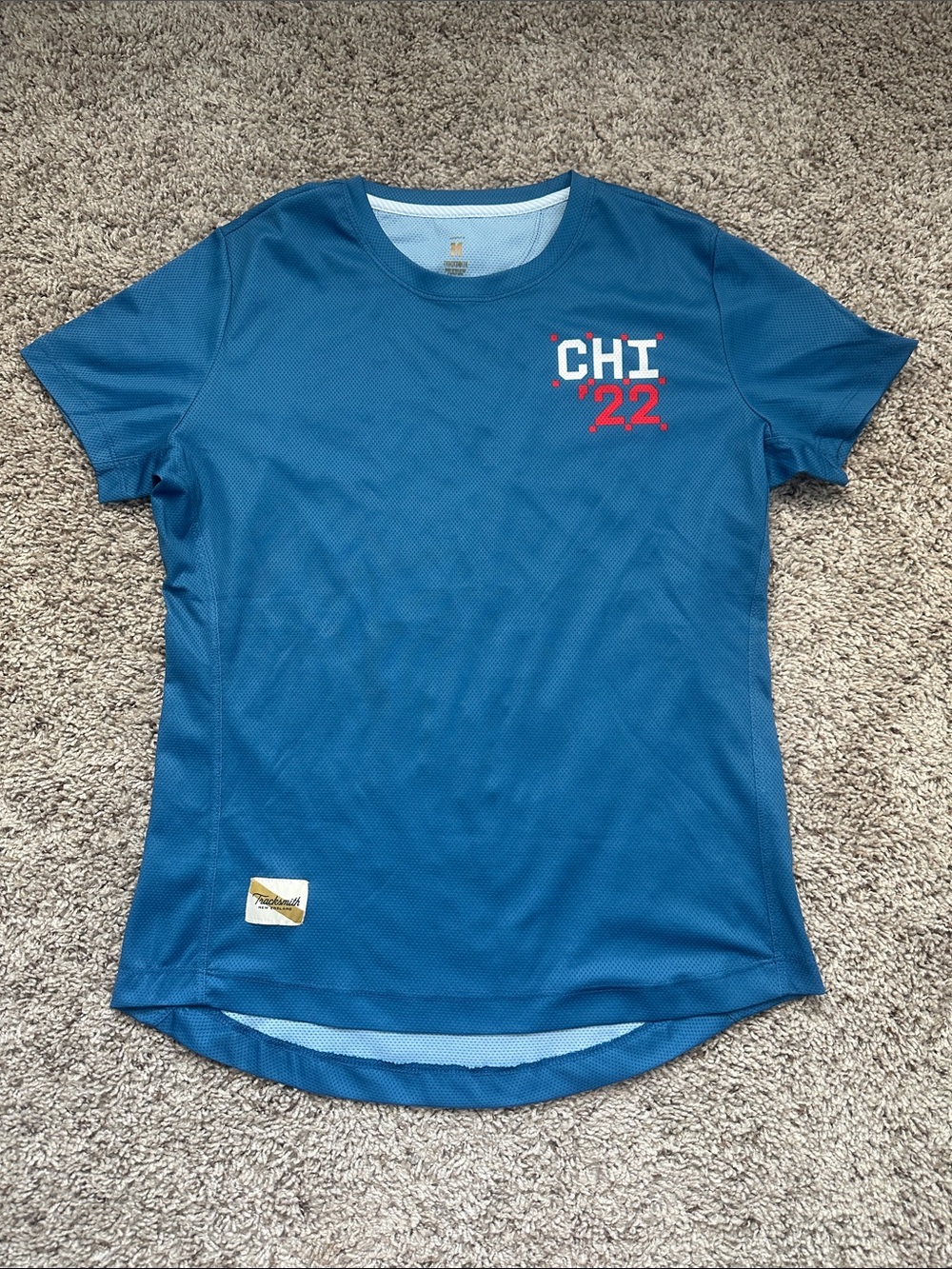 Tracksmith Chicago 2022 Short Sleeve Top size
Medium